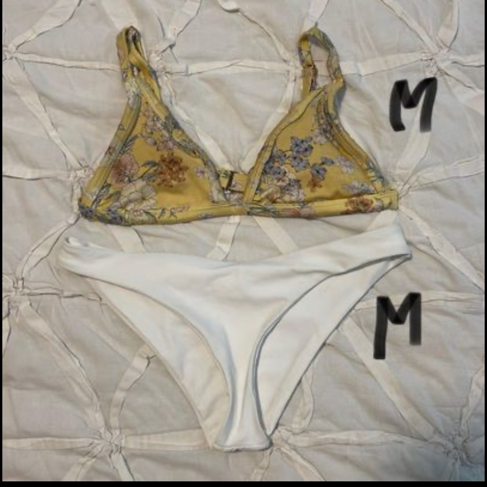 Bikini size medium PacSun